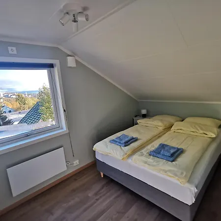 Cozy With Two Bedrooms And Beautiful View Apartment Tromso