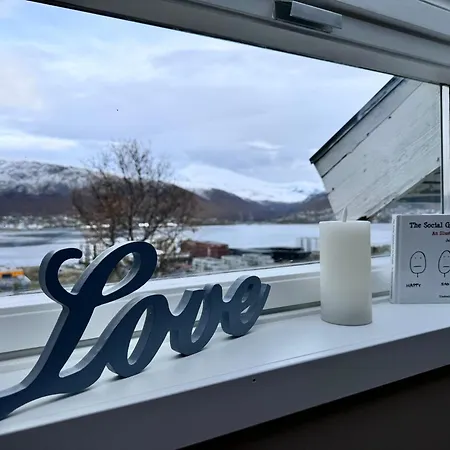 Cozy With Two Bedrooms And Beautiful View Apartment