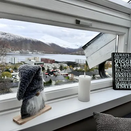 Cozy With Two Bedrooms And Beautiful View Apartment *