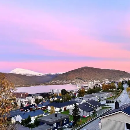 Comfort With Two Bedrooms And Beautiful View!! *