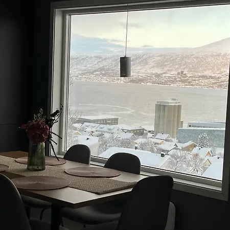 Comfort With Two Bedrooms And Beautiful View!! *