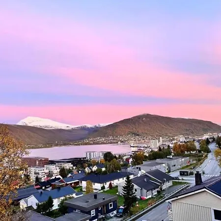 Comfort With Two Bedrooms And Beautiful View!! * Тромсё