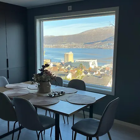 Lägenhet Comfort With Two Bedrooms And Beautiful View!!