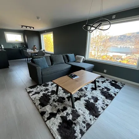 Comfort With Two Bedrooms And Beautiful View!! *