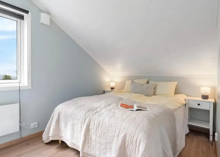 Comfort With Two Bedrooms And Beautiful View!! * 特罗姆瑟
