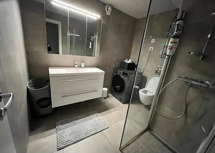 Comfort With Two Bedrooms And Beautiful View!! * 特罗姆瑟
