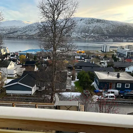 Apartment Comfort With Two Bedrooms And Beautiful View!! Tromso